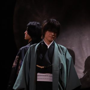 八大天狗が目の前に…！妖艶な世界観で魅せる舞台版「BLACK BIRD」ゲネプロレポ（画像51枚） イメージ画像