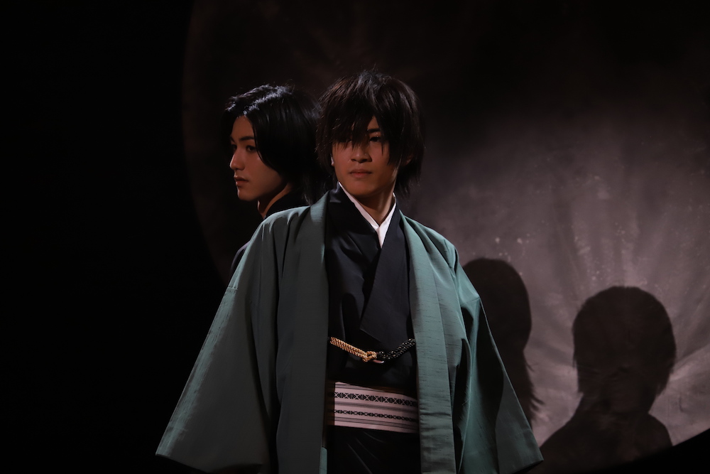 八大天狗が目の前に…！妖艶な世界観で魅せる舞台版「BLACK BIRD」ゲネプロレポ（画像51枚） イメージ画像