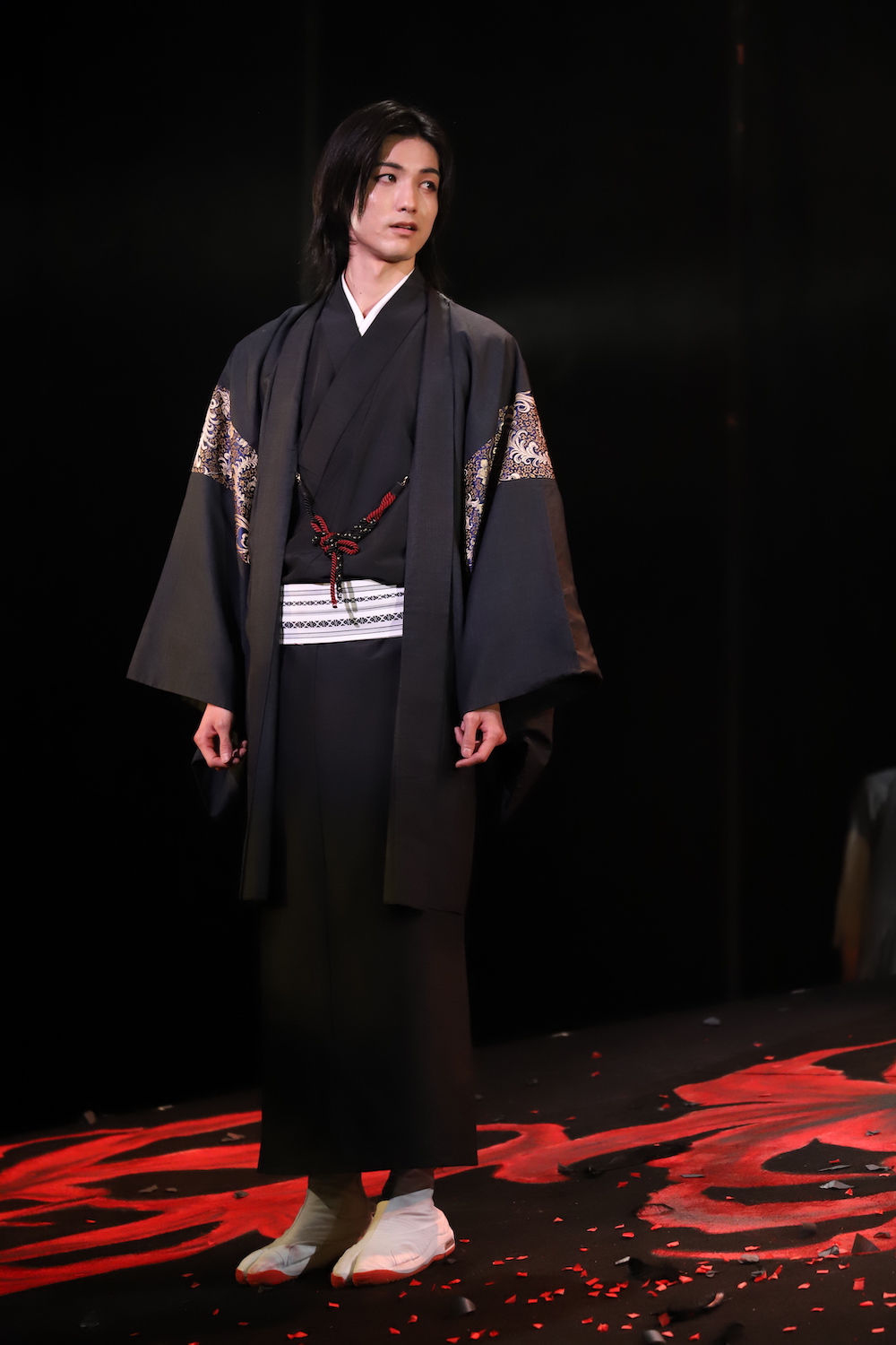 八大天狗が目の前に…！妖艶な世界観で魅せる舞台版「BLACK BIRD」ゲネプロレポ（画像51枚） イメージ画像