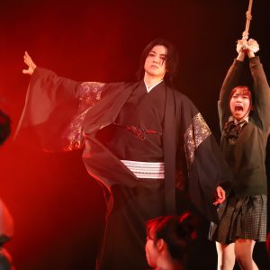 八大天狗が目の前に…！妖艶な世界観で魅せる舞台版「BLACK BIRD」ゲネプロレポ（画像51枚） イメージ画像