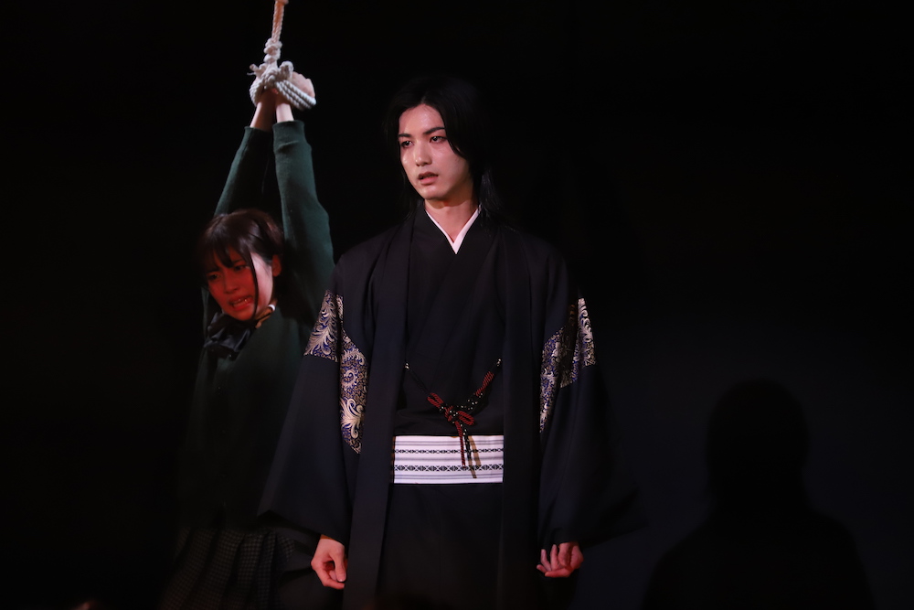 八大天狗が目の前に…！妖艶な世界観で魅せる舞台版「BLACK BIRD」ゲネプロレポ（画像51枚） イメージ画像