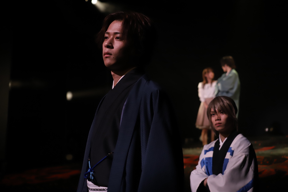 八大天狗が目の前に…！妖艶な世界観で魅せる舞台版「BLACK BIRD」ゲネプロレポ（画像51枚） イメージ画像