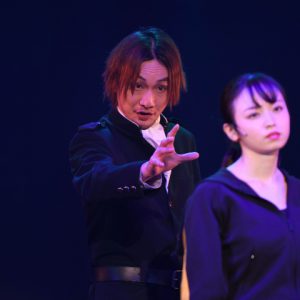 今泉佑唯、殺陣25％増量で筋肉隆々？　舞台「修羅雪姫」が開幕 イメージ画像