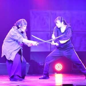 今泉佑唯、殺陣25％増量で筋肉隆々？　舞台「修羅雪姫」が開幕 イメージ画像