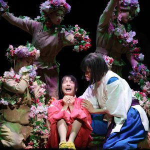 橋本環奈＆上白石萌音がWキャストの舞台『千と千尋の神隠し』、大千穐楽公演が生配信 イメージ画像